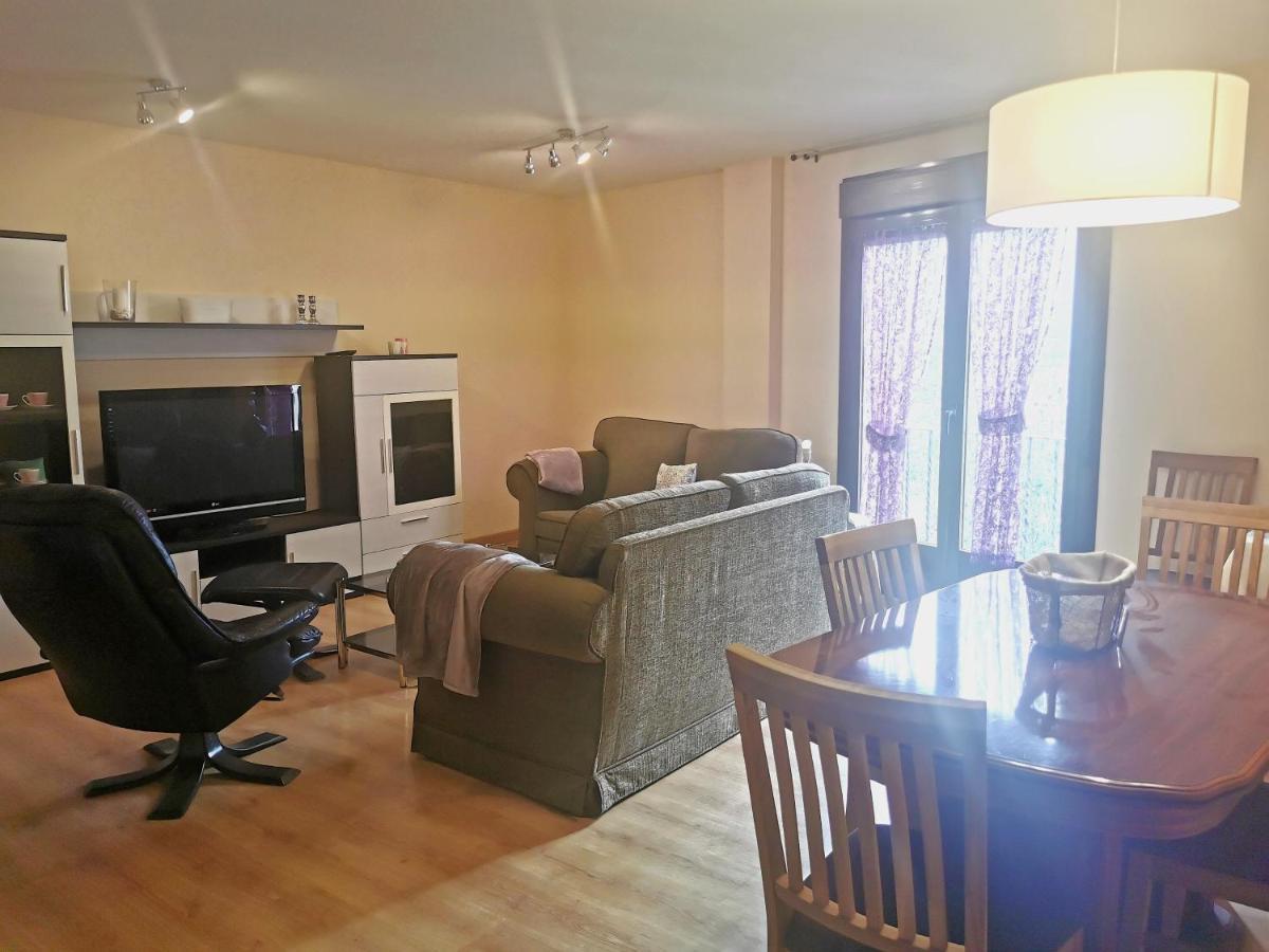 Riaza Vacacional - Apartamento En El Centro Eksteriør billede